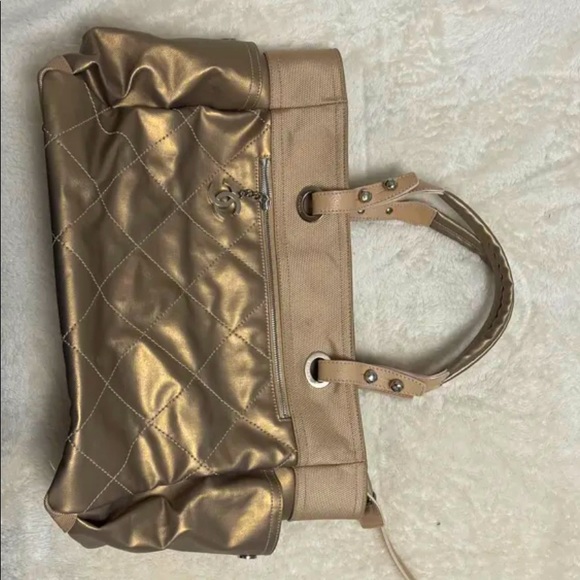 Authentic Chanel purse - Picture 1 of 5